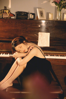 少妇乳晕和乳头红色正常吗图片